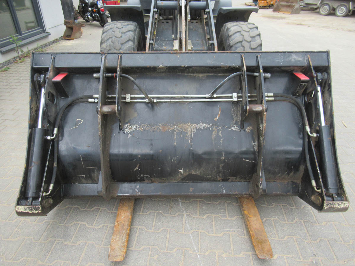 Terex TL80 - Chargeuse sur pneus: photos 4 Terex TL80 - Chargeuse sur pneus: photos 4