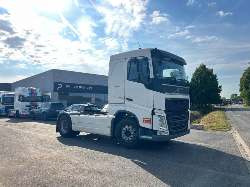 Volvo FH 460 LOWROOF 2015 460 PTO - Tracteur routier: photos 1 Volvo FH 460 LOWROOF 2015 460 PTO - Tracteur routier: photos 1