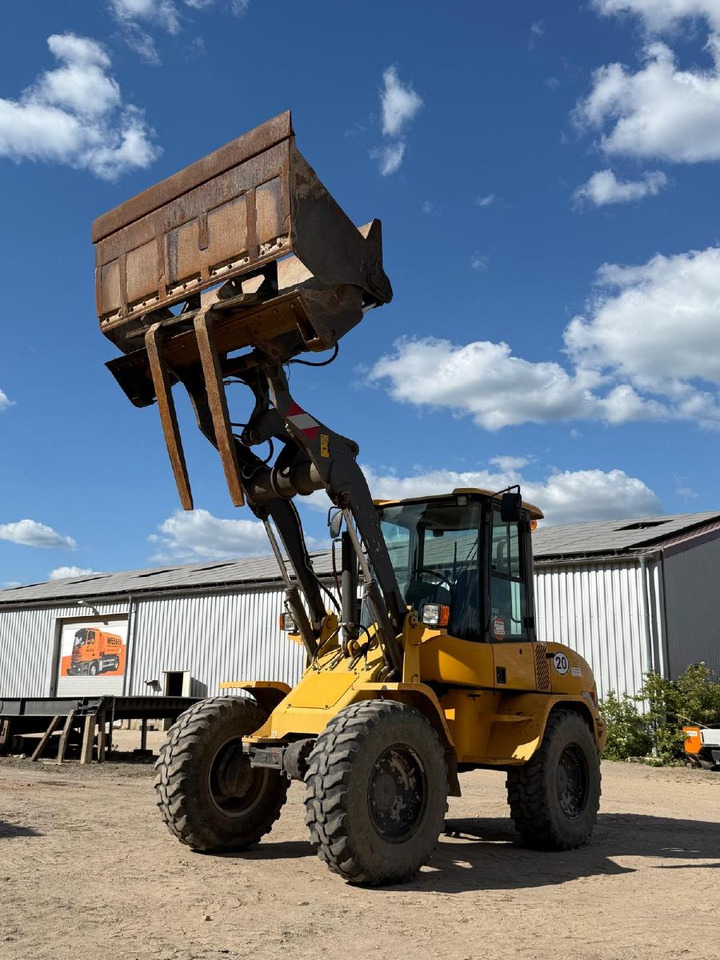 Volvo L 30 B-Z/K incl. 3-1shovel and fork - Chargeuse sur pneus: photos 3 Volvo L 30 B-Z/K incl. 3-1shovel and fork - Chargeuse sur pneus: photos 3