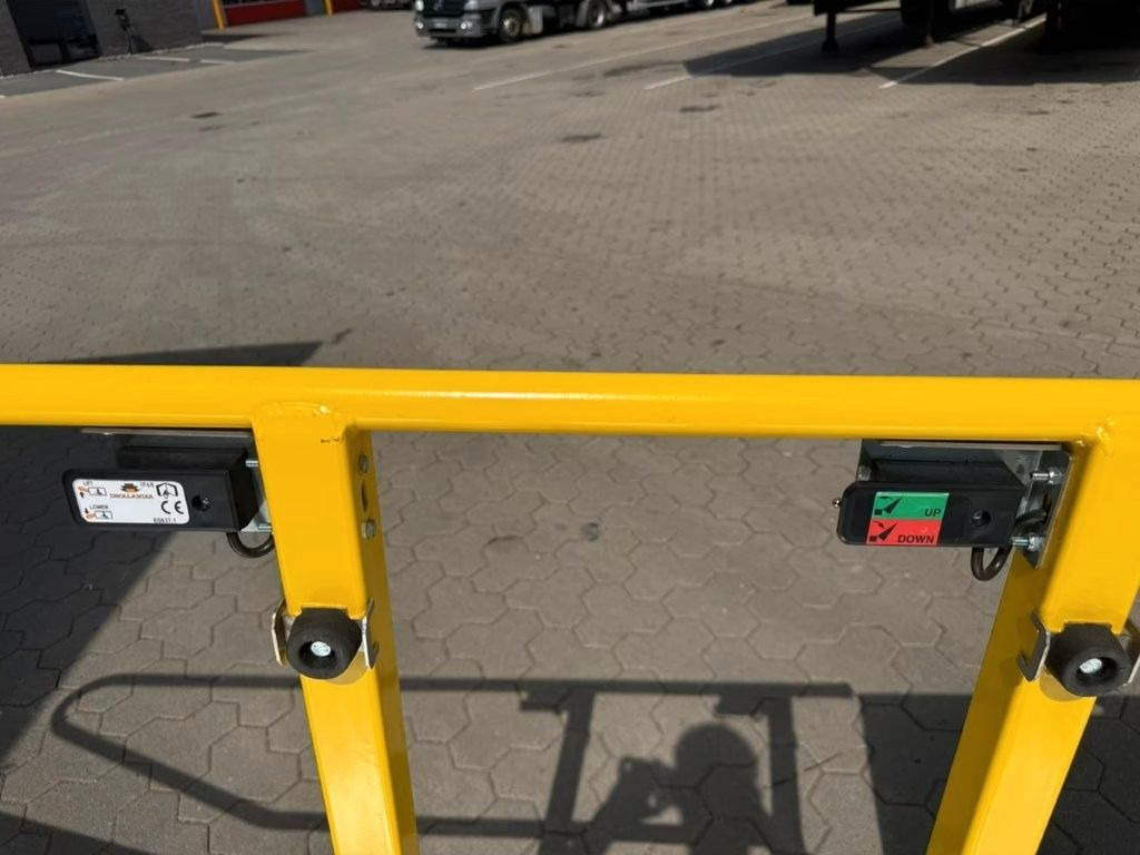 Semi-remorque surbaissé Burgers Doppelstock- ZL + 1 Jahr Garantie: photos 15