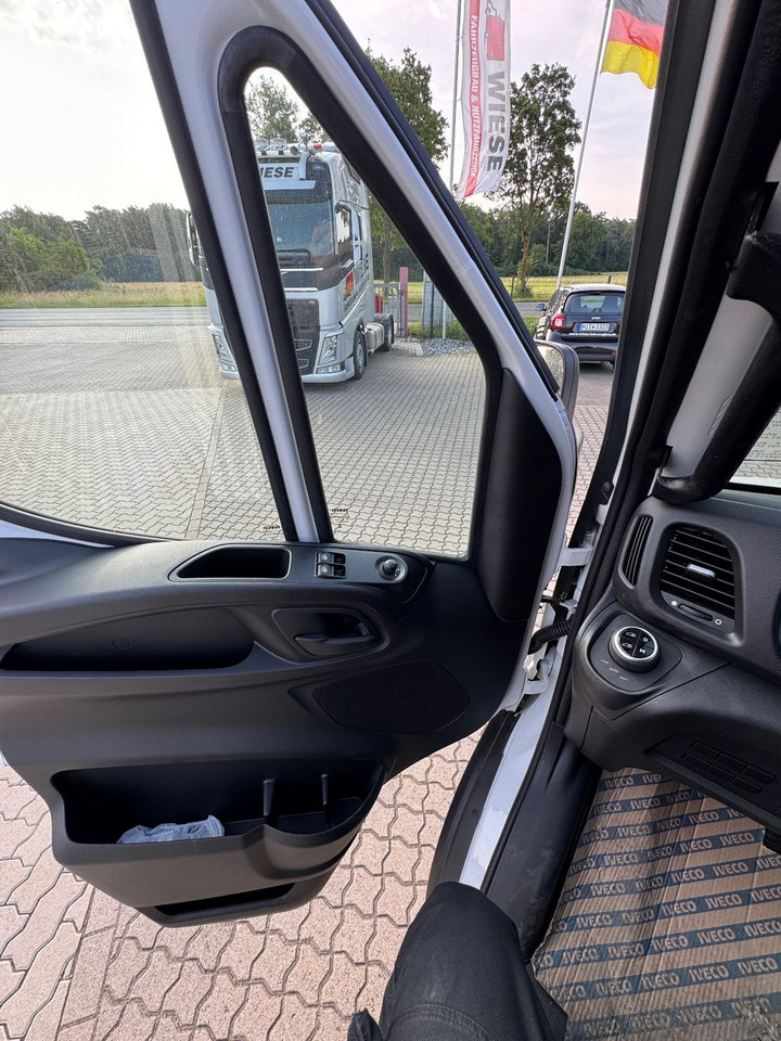 Camion porte-voitures Iveco 70C18HA, Maschinen & Arbeitsbühnentrans. 2940kg!: photos 12