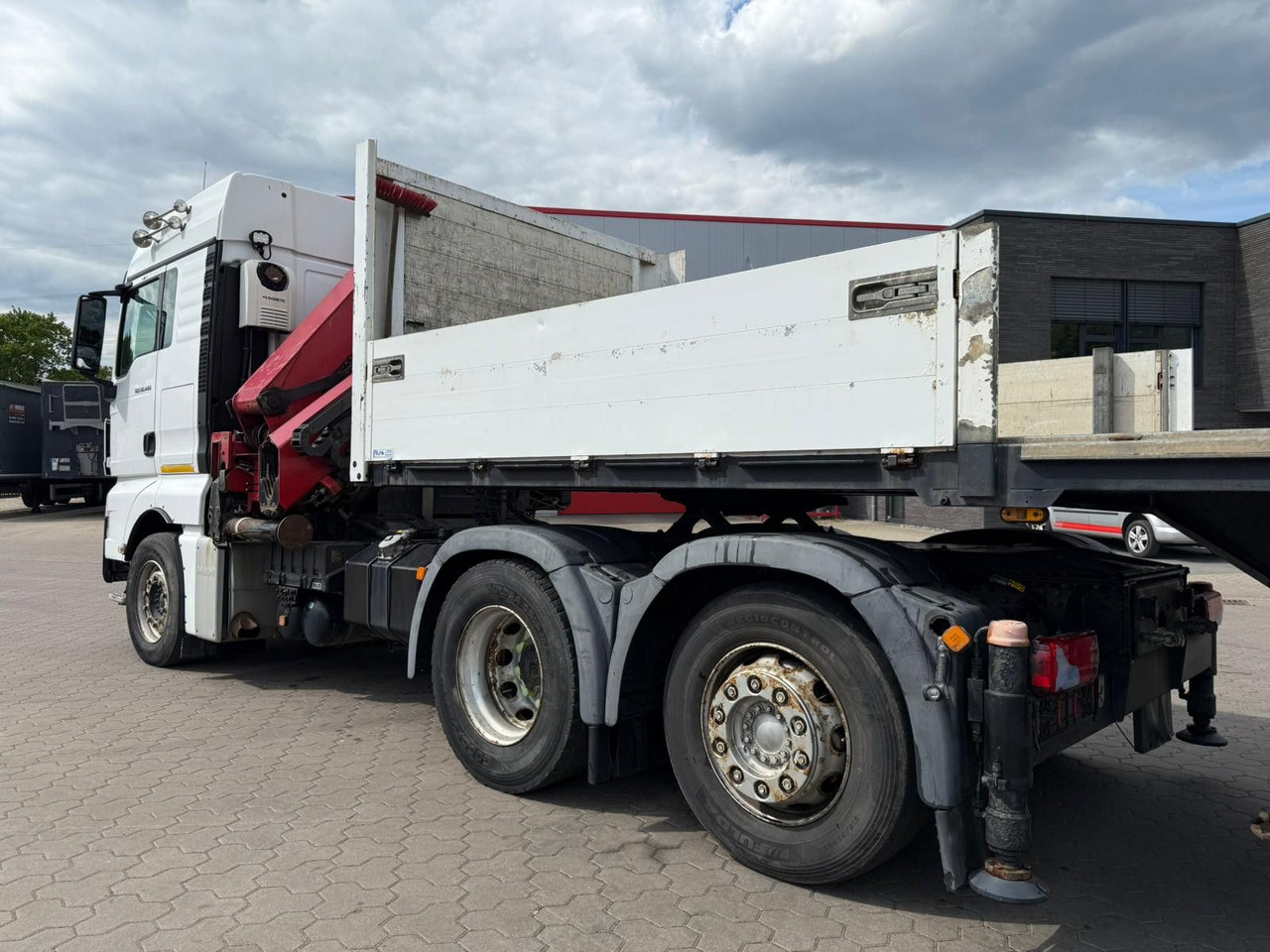 MAN TGX 26.440 6x2 mit HMF 3000-5 Kran - Camion grue: photos 5 MAN TGX 26.440 6x2 mit HMF 3000-5 Kran - Camion grue: photos 5