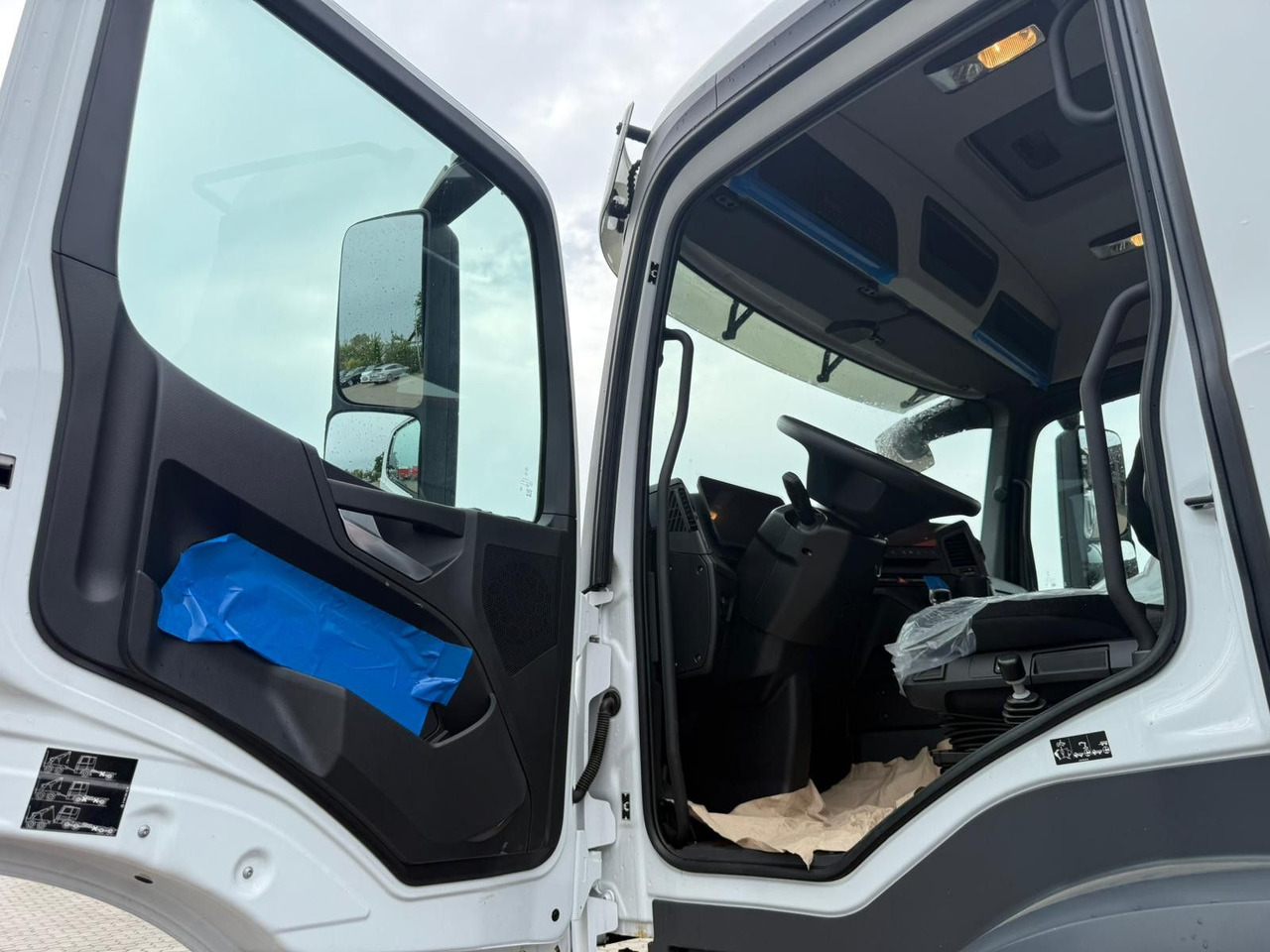 Mercedes-Benz Arocs 1835 4x4 Allrad Fassi F135 Kran Kipper - crédit-bail Mercedes-Benz Arocs 1835 4x4 Allrad Fassi F135 Kran Kipper: photos 10 Mercedes-Benz Arocs 1835 4x4 Allrad Fassi F135 Kran Kipper - crédit-bail Mercedes-Benz Arocs 1835 4x4 Allrad Fassi F135 Kran Kipper: photos 10