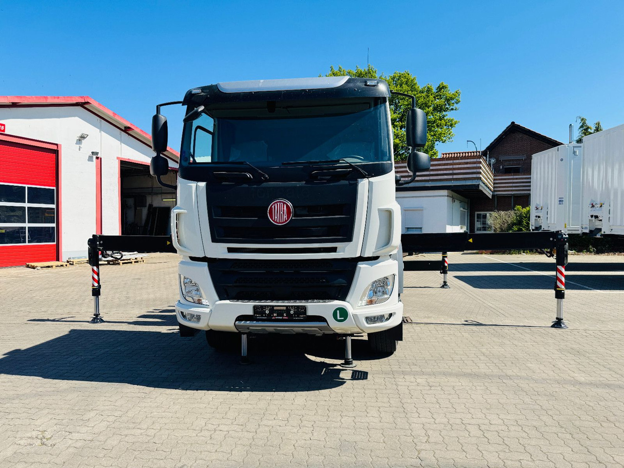 Tatra 6x6x6 Phoenix Fassi F545RA.2.27 L214 V20 - Camion grue: photos 4 Tatra 6x6x6 Phoenix Fassi F545RA.2.27 L214 V20 - Camion grue: photos 4