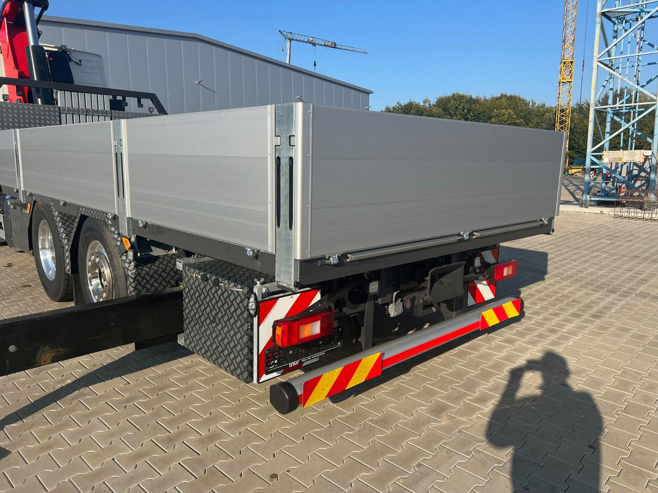 Volvo FH 500 8x2 Kran F710 RA2.26 - Camion grue: photos 3 Volvo FH 500 8x2 Kran F710 RA2.26 - Camion grue: photos 3