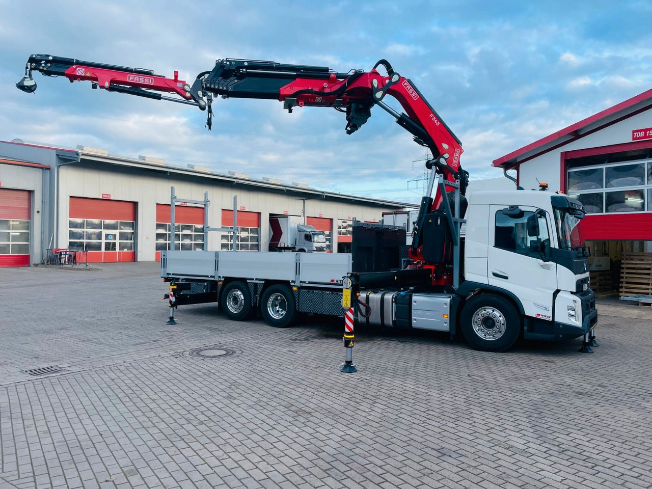 Volvo FMX 500 FASSI Ladekran F545 JIB & Winde Sofort - Camion plateau, Camion grue: photos 4 Volvo FMX 500 FASSI Ladekran F545 JIB & Winde Sofort - Camion plateau, Camion grue: photos 4