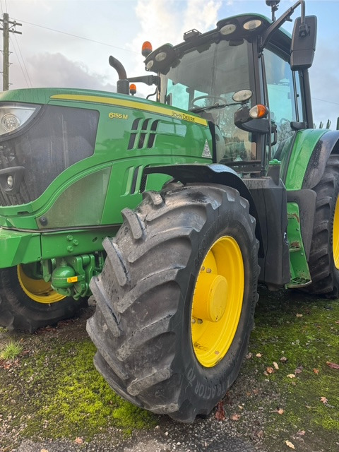 JOHN DEERE 6155M - Tracteur agricole: photos 1 JOHN DEERE 6155M - Tracteur agricole: photos 1