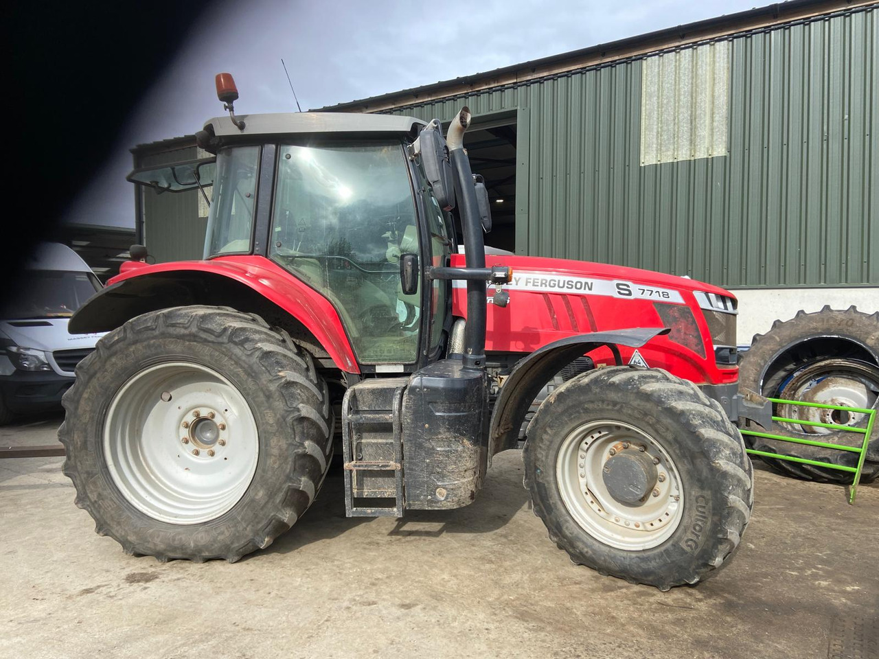 MASSEY FERGUSON 7718s - Tracteur agricole: photos 1 MASSEY FERGUSON 7718s - Tracteur agricole: photos 1