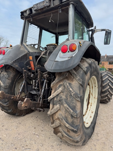 VALTRA T130 - Tracteur agricole: photos 2 VALTRA T130 - Tracteur agricole: photos 2