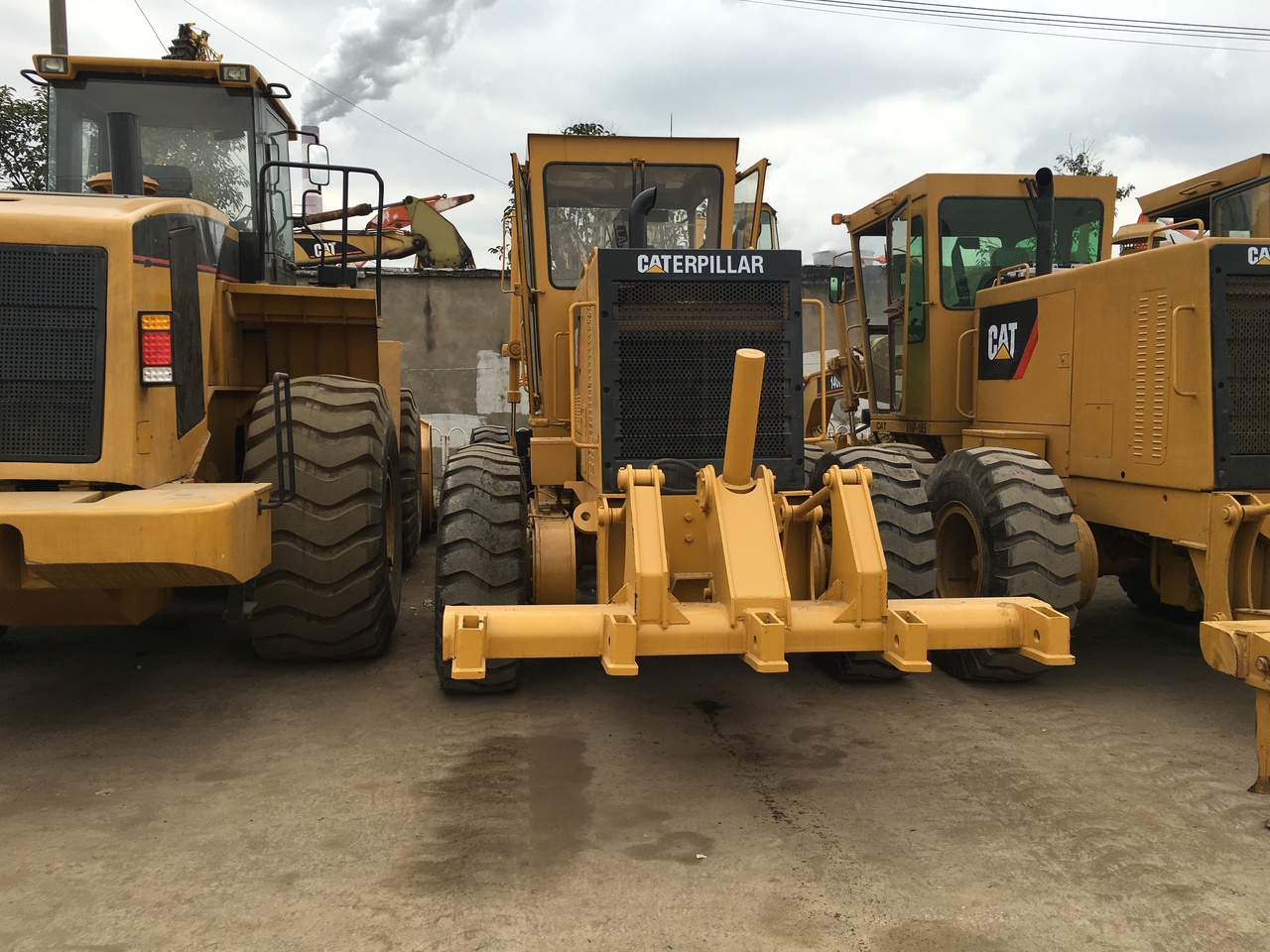 CATERPILLAR 120H - Niveleuse: photos 2 CATERPILLAR 120H - Niveleuse: photos 2
