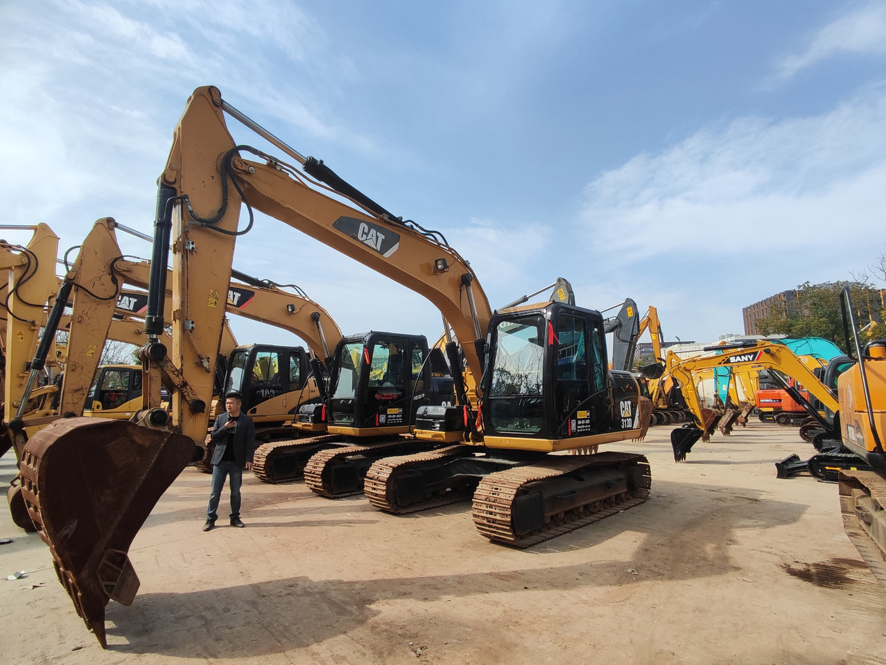 CATERPILLAR 313D - Pelle sur chenille: photos 2 CATERPILLAR 313D - Pelle sur chenille: photos 2