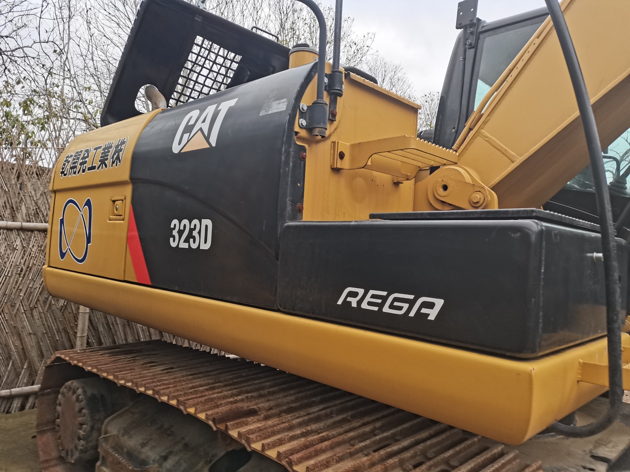 CATERPILLAR 323D - Pelle sur chenille: photos 4 CATERPILLAR 323D - Pelle sur chenille: photos 4