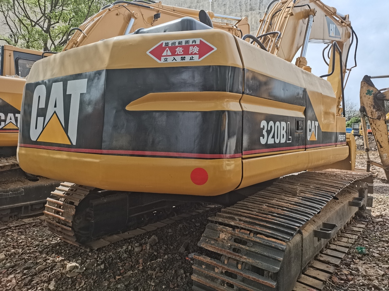 CATERPILLAR CAT-320BL - Pelle sur chenille: photos 1 CATERPILLAR CAT-320BL - Pelle sur chenille: photos 1