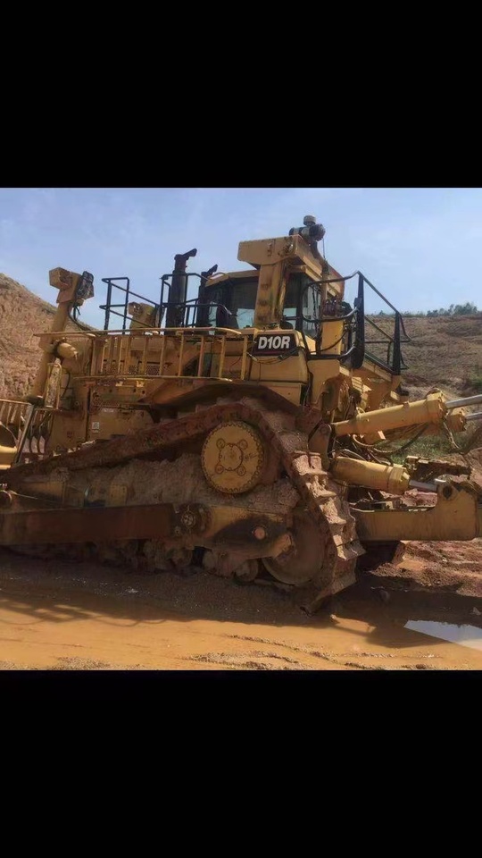 CATERPILLAR D10R - Bulldozer: photos 2 CATERPILLAR D10R - Bulldozer: photos 2