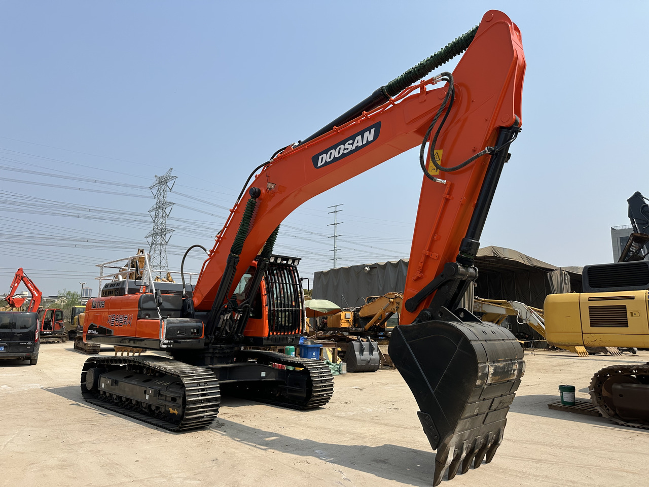 DOOSAN DX340LCA - Pelle sur chenille: photos 4 DOOSAN DX340LCA - Pelle sur chenille: photos 4