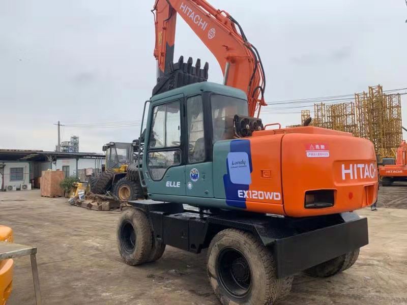 HITACHI EX120WD - Pelle sur pneus: photos 4 HITACHI EX120WD - Pelle sur pneus: photos 4