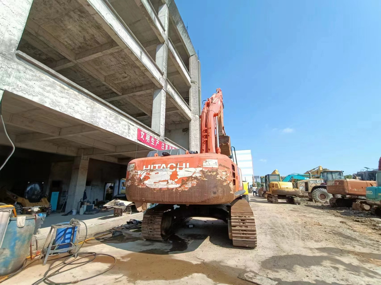 HITACHI ZX360H - Pelle sur chenille: photos 3 HITACHI ZX360H - Pelle sur chenille: photos 3