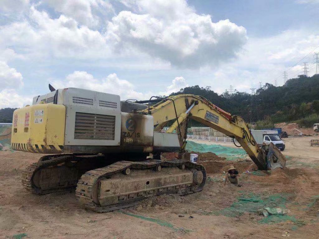 HITACHI ZX490 - Pelle sur chenille: photos 3 HITACHI ZX490 - Pelle sur chenille: photos 3