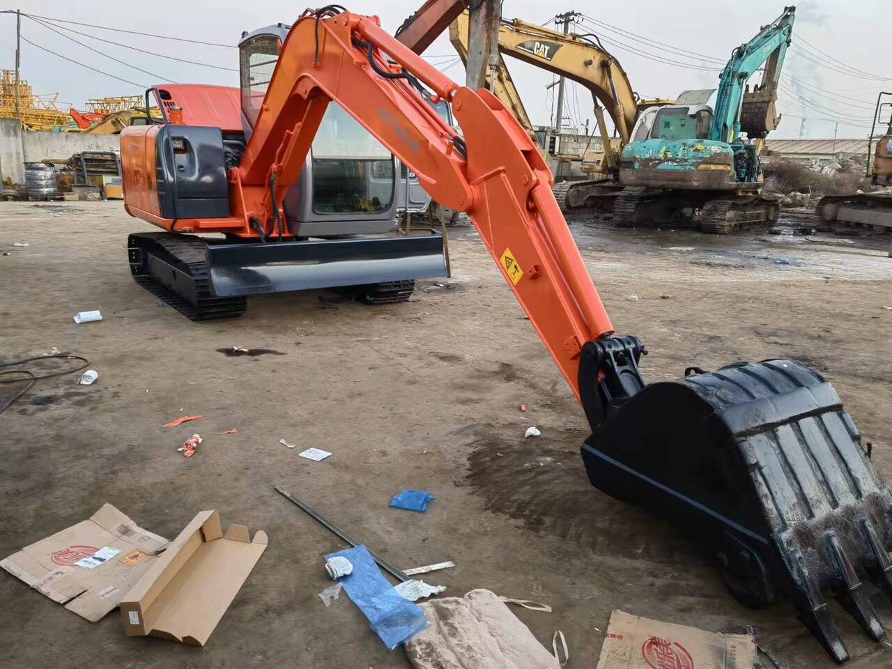HITACHI ZX60 - Pelle sur chenille: photos 2 HITACHI ZX60 - Pelle sur chenille: photos 2