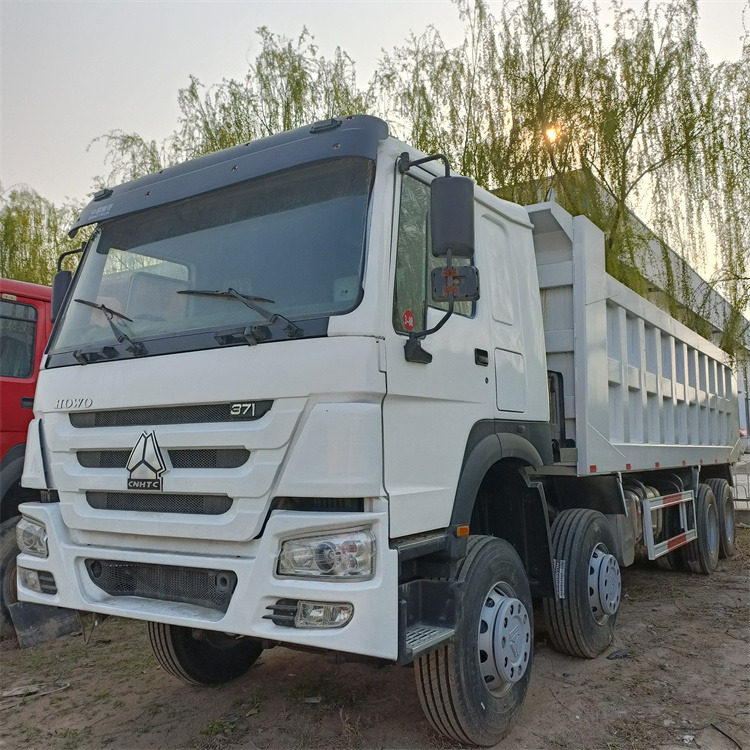 Camion benne HOWO 8x4 371hp-White Tipper: photos 6