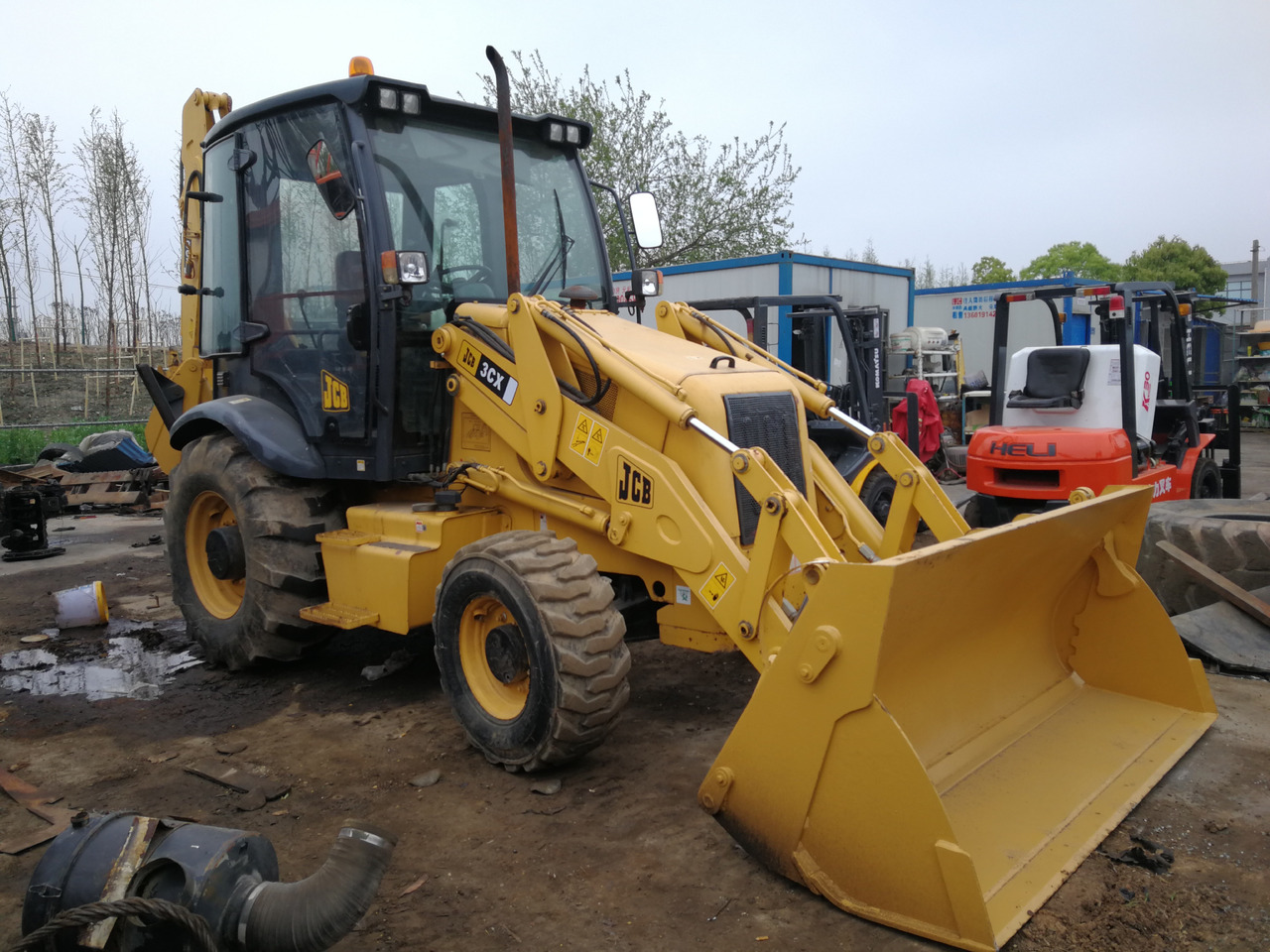 JCB 3CX - Tractopelle: photos 3 JCB 3CX - Tractopelle: photos 3