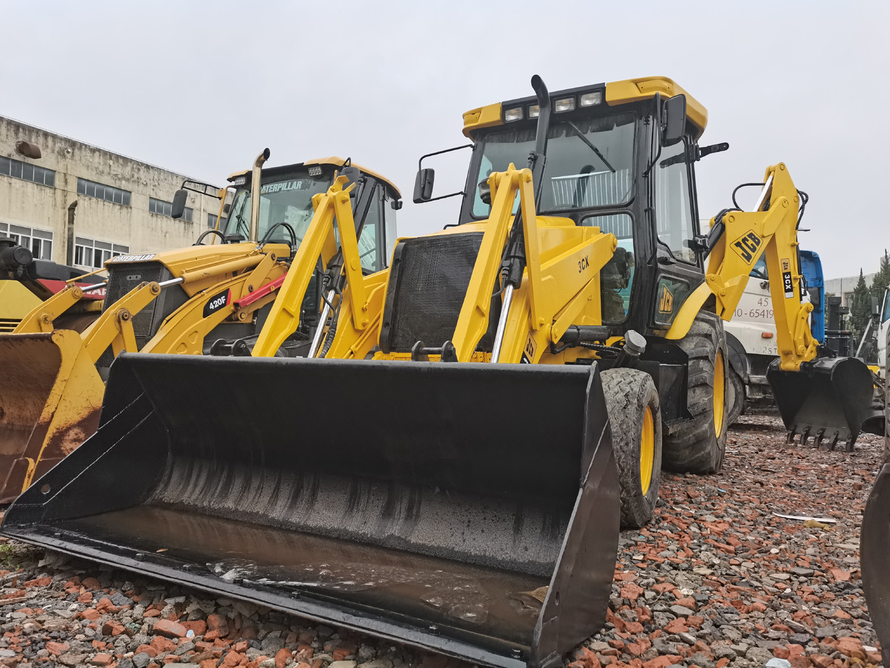 JCB 3CX - Tractopelle: photos 3 JCB 3CX - Tractopelle: photos 3