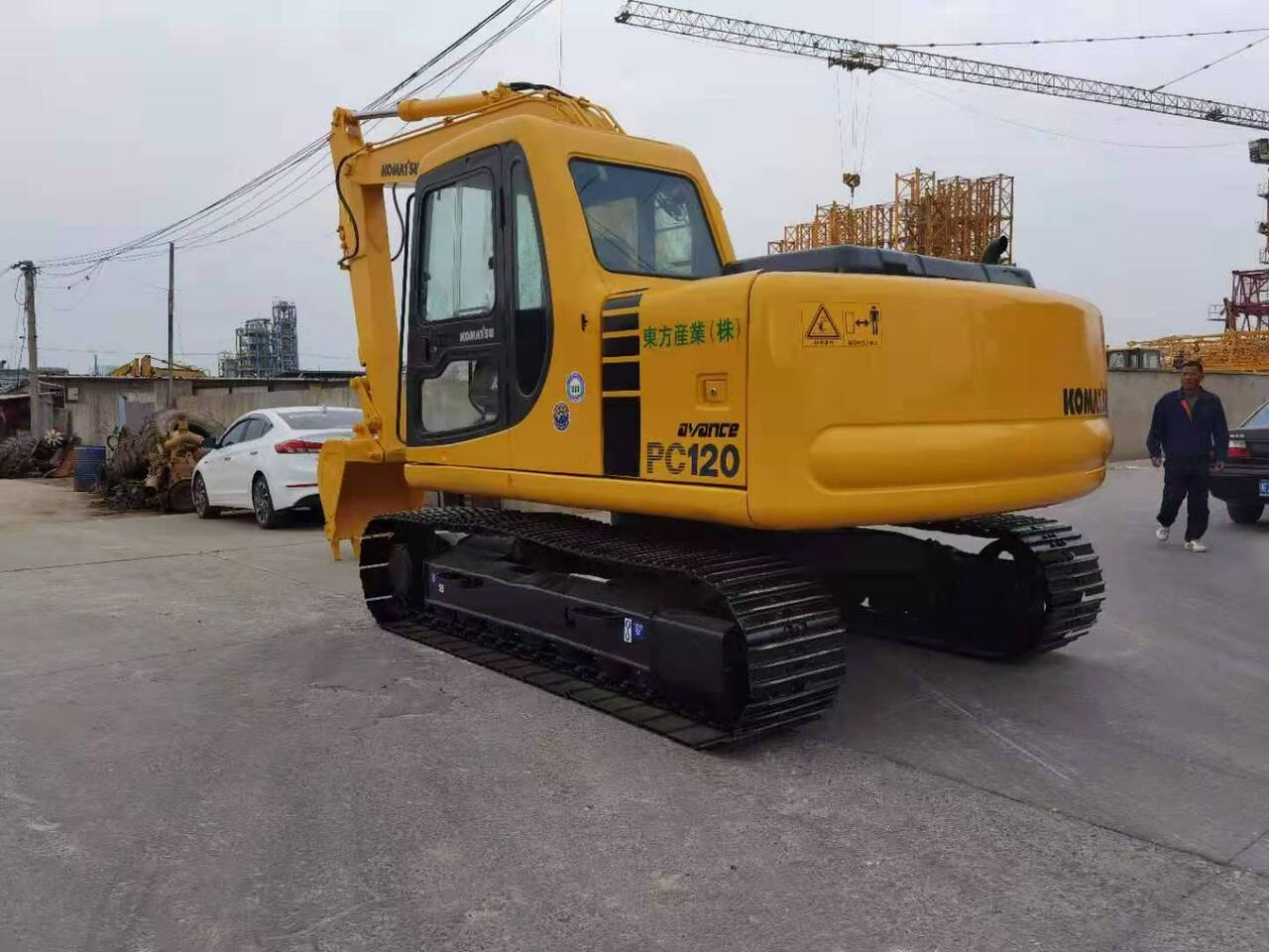 KOMATSU PC120-6 - Pelle sur chenille: photos 3 KOMATSU PC120-6 - Pelle sur chenille: photos 3