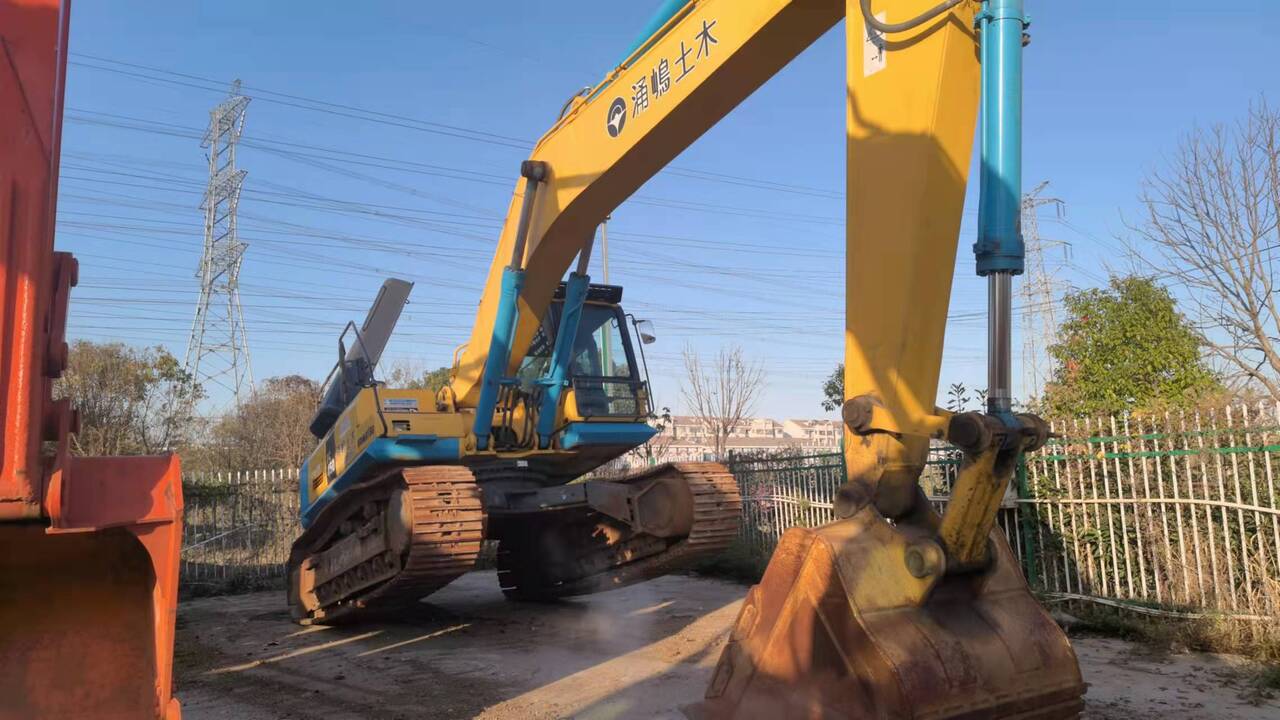 KOMATSU PC450-7-excavator - Pelle sur chenille: photos 4 KOMATSU PC450-7-excavator - Pelle sur chenille: photos 4