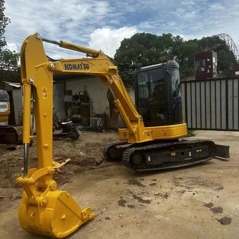 KOMATSU PC55MR - Mini pelle: photos 3 KOMATSU PC55MR - Mini pelle: photos 3