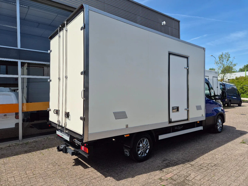 Iveco Daily 35S18 3.0D Koffer/ Xenon/ Airco - Fourgon grand volume: photos 3 Iveco Daily 35S18 3.0D Koffer/ Xenon/ Airco - Fourgon grand volume: photos 3