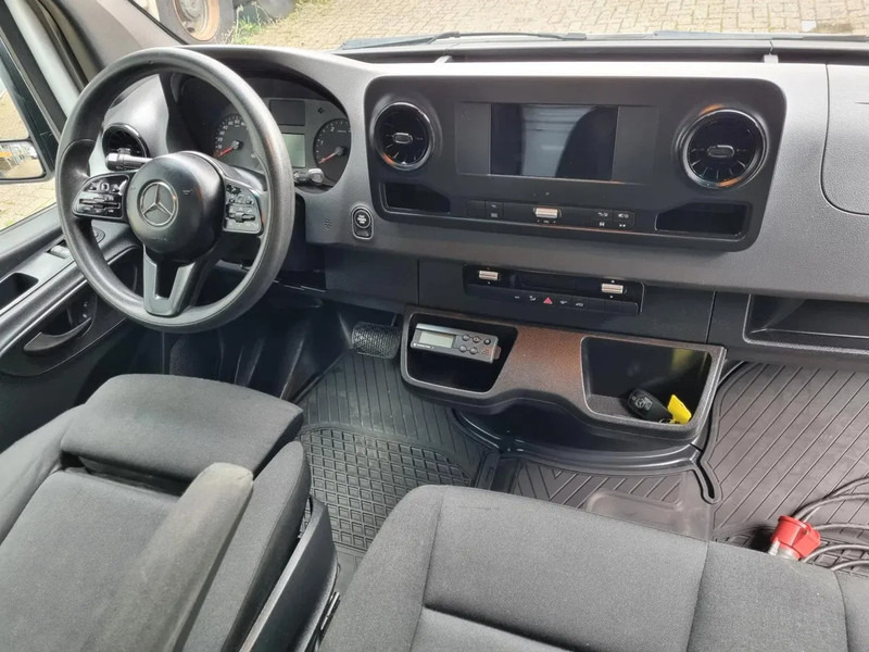 Photo d'intérieur 1: Utilitaire frigorifique Mercedes-Benz Sprinter 516 CDI THERMOKING V500 MAX MT/ -20+20 STANDBY 380V