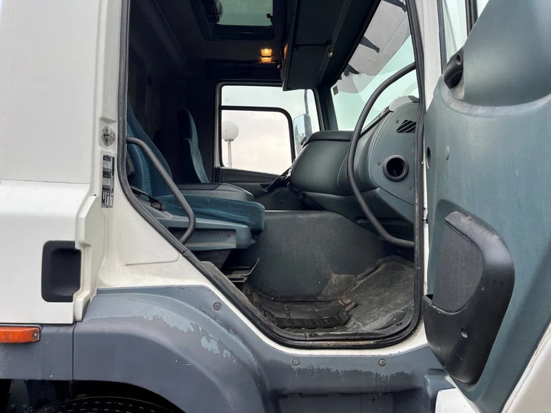 DAF CF 85.430 EURO 3 8X2 CHASSIS - Châssis cabine: photos 5 DAF CF 85.430 EURO 3 8X2 CHASSIS - Châssis cabine: photos 5