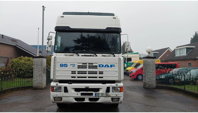 DAF 95.430 430 ATI SSC - Tracteur routier: photos 5 DAF 95.430 430 ATI SSC - Tracteur routier: photos 5