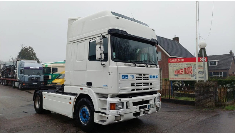 DAF 95.430 430 ATI SSC - Tracteur routier: photos 2 DAF 95.430 430 ATI SSC - Tracteur routier: photos 2