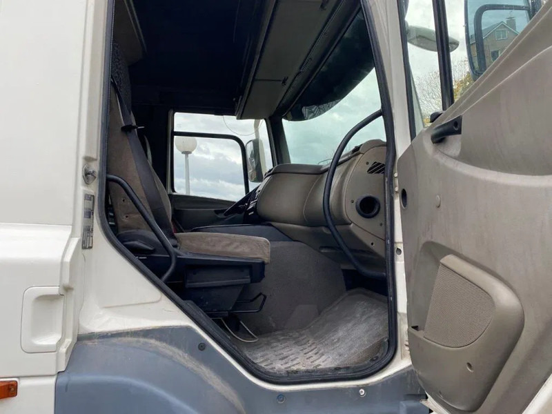DAF CF 85.410 85CF 410 AUTOMATIC - Tracteur routier: photos 5 DAF CF 85.410 85CF 410 AUTOMATIC - Tracteur routier: photos 5