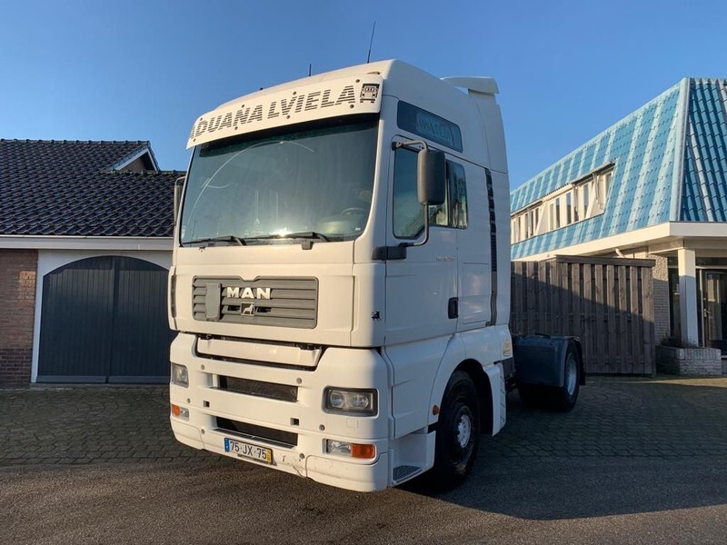 MAN TGA 18.480 6 HEAD ENGINE AUTOMATIC RETARDER - Tracteur routier: photos 2 MAN TGA 18.480 6 HEAD ENGINE AUTOMATIC RETARDER - Tracteur routier: photos 2