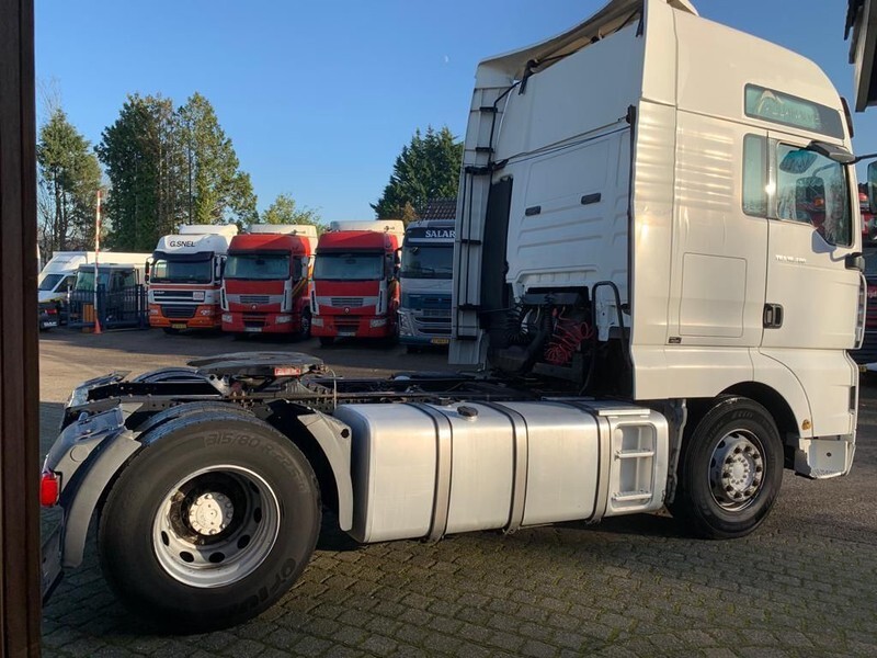 MAN TGA 18.480 6 HEAD ENGINE AUTOMATIC RETARDER - Tracteur routier: photos 3 MAN TGA 18.480 6 HEAD ENGINE AUTOMATIC RETARDER - Tracteur routier: photos 3
