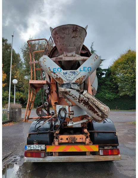 Camion malaxeur Volvo FM 12 8x4 Mixer Steel: photos 7 Camion malaxeur Volvo FM 12 8x4 Mixer Steel: photos 7