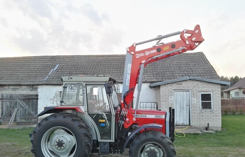 Metal-Technik Frontlader für Massey Ferguson/ Front loader/ Ładowacz TUR - Chargeur frontal pour tracteur pour Tracteur agricole: photos 2 Metal-Technik Frontlader für Massey Ferguson/ Front loader/ Ładowacz TUR - Chargeur frontal pour tracteur pour Tracteur agricole: photos 2