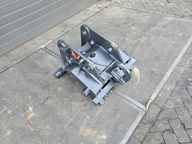 Verachtert snelwissel cw45 breedt hydraulische snelwissel cw45 breedt - Attache rapide pour Engins de chantier: photos 1 Verachtert snelwissel cw45 breedt hydraulische snelwissel cw45 breedt - Attache rapide pour Engins de chantier: photos 1