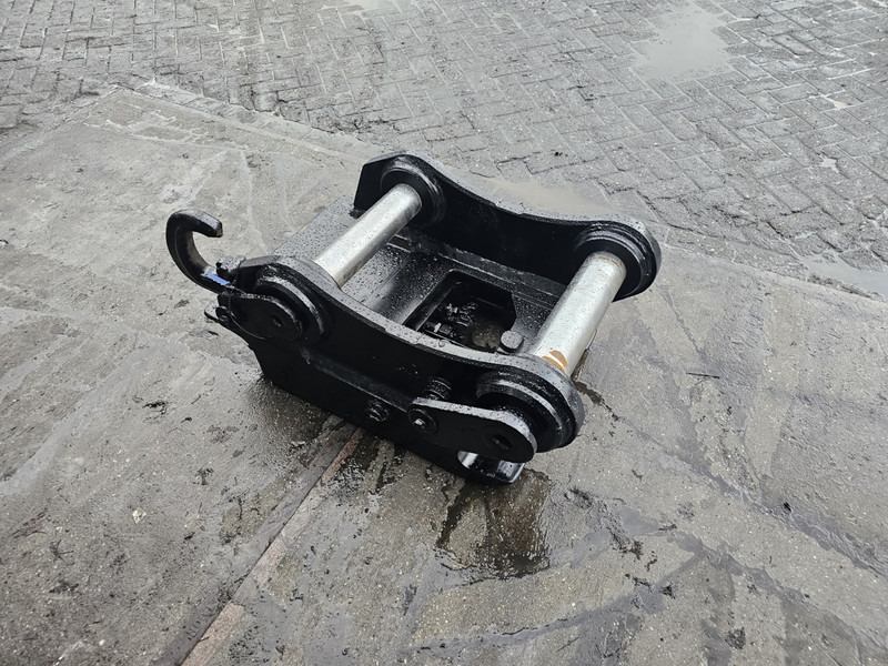 Oilquick 80 coupler connector oq80 oilquick steelwrist - Attache rapide pour Engins de chantier: photos 3 Oilquick 80 coupler connector oq80 oilquick steelwrist - Attache rapide pour Engins de chantier: photos 3