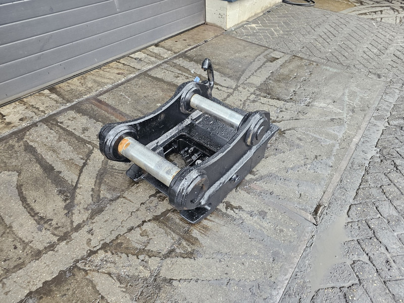 Oilquick 80 coupler connector oq80 oilquick steelwrist - Attache rapide pour Engins de chantier: photos 2 Oilquick 80 coupler connector oq80 oilquick steelwrist - Attache rapide pour Engins de chantier: photos 2