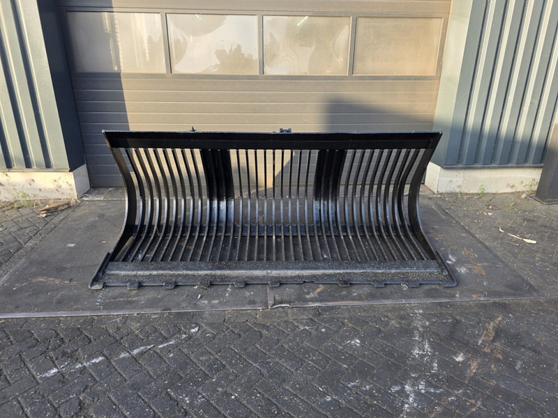 Puinbak volvo l60f l 70shovelbak volvo l60 wiellader bak volvo l60 l70 - Godet pour Engins de chantier: photos 1 Puinbak volvo l60f l 70shovelbak volvo l60 wiellader bak volvo l60 l70 - Godet pour Engins de chantier: photos 1