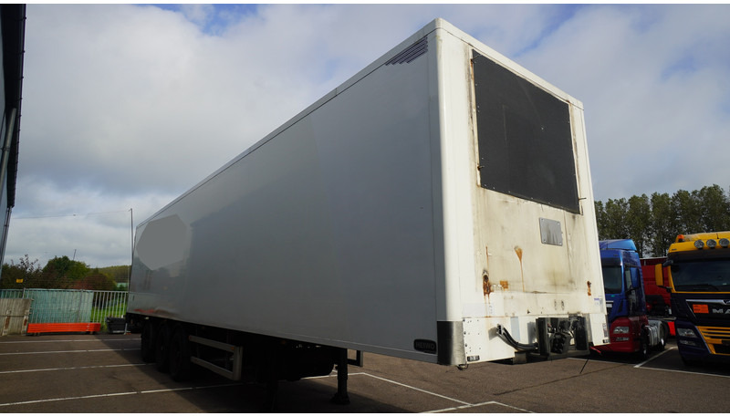 H.T.F. 3 AXLE ISOTHERM BOX TRAILER - Semi-remorque frigorifique: photos 3 H.T.F. 3 AXLE ISOTHERM BOX TRAILER - Semi-remorque frigorifique: photos 3