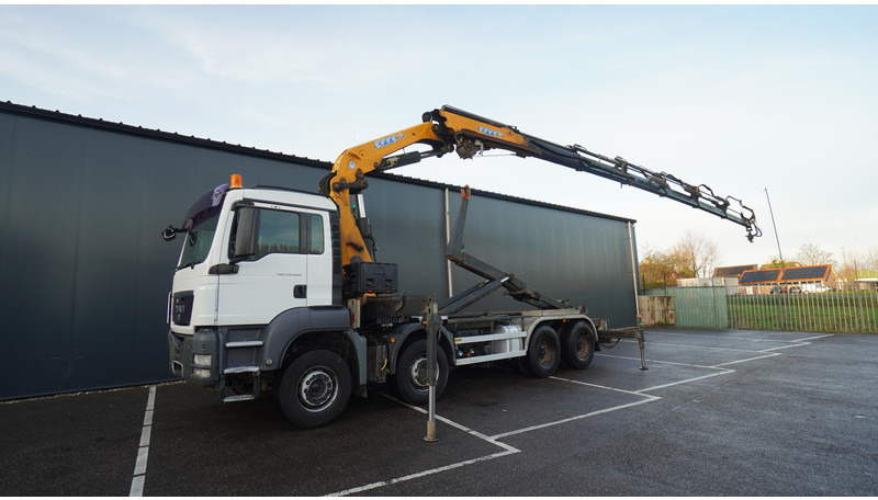 MAN TGS 35.400 8X4 HOOKARM SYSTEM WITH EFFER 305/11/6S - Camion grue: photos 2 MAN TGS 35.400 8X4 HOOKARM SYSTEM WITH EFFER 305/11/6S - Camion grue: photos 2