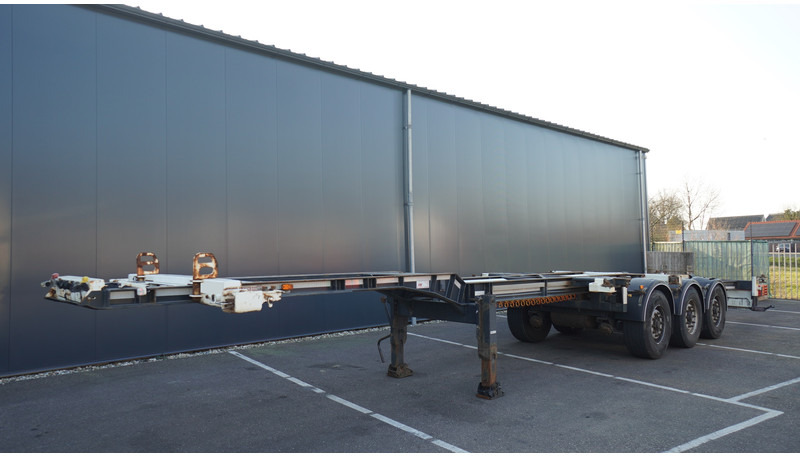 Renders 3 AXLE EXTENDABLE CONTAINER TRANSPORT TRAILER - Semi-remorque porte-conteneur/ Caisse mobile: photos 2 Renders 3 AXLE EXTENDABLE CONTAINER TRANSPORT TRAILER - Semi-remorque porte-conteneur/ Caisse mobile: photos 2