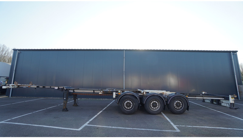 Renders 3 AXLE EXTENDABLE CONTAINER TRANSPORT TRAILER - Semi-remorque porte-conteneur/ Caisse mobile: photos 1 Renders 3 AXLE EXTENDABLE CONTAINER TRANSPORT TRAILER - Semi-remorque porte-conteneur/ Caisse mobile: photos 1