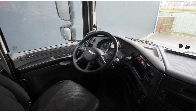 DAF XF 440 EURO 6 SPACECAB - Tracteur routier: photos 5 DAF XF 440 EURO 6 SPACECAB - Tracteur routier: photos 5