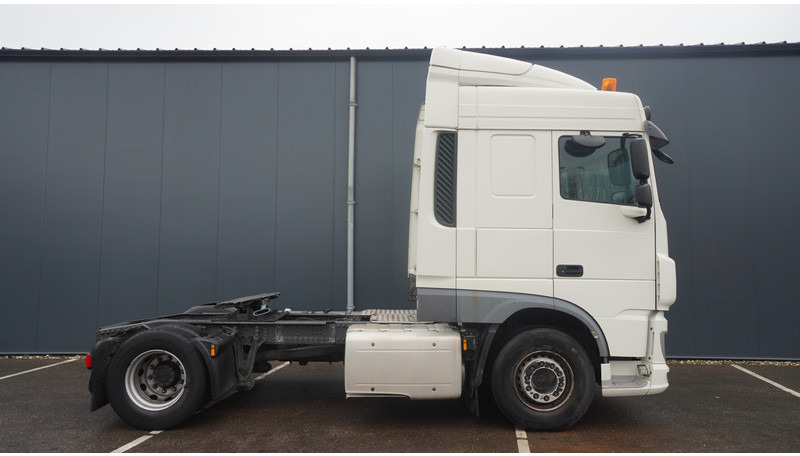 DAF XF 440 SPACECAB EURO 6 - Tracteur routier: photos 2 DAF XF 440 SPACECAB EURO 6 - Tracteur routier: photos 2
