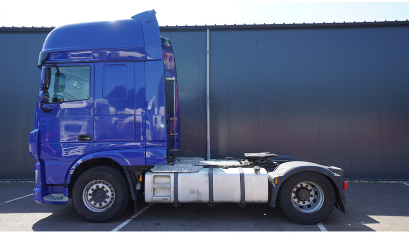 DAF XF 460 EURO 6 SSC 885.000km - Tracteur routier: photos 1 DAF XF 460 EURO 6 SSC 885.000km - Tracteur routier: photos 1